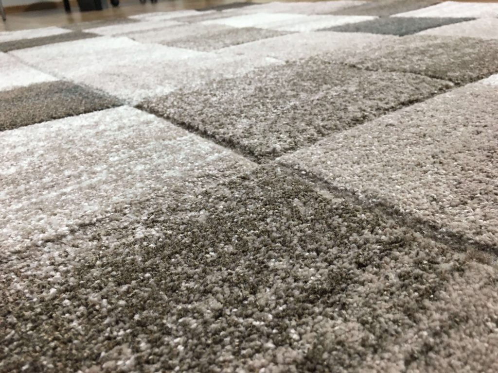 טיפים חשובים לבחינת איכות השטיח