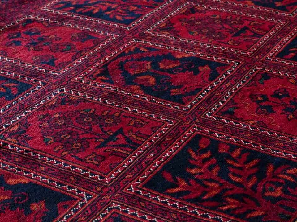 שטיחי צמר: חומר הגלם המרכזי בייצור שטיחים - סהרה שטיחים ופרקטים